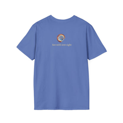 Camiseta unisex de estilo suave - "Ver con una nueva perspectiva" - Camiseta de arte cósmico para buscadores espirituales